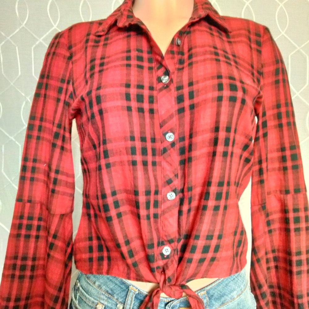 Altar’d State Red & Black Checks large Bell Sleeves Button up Tie Front  Shirt M - Picture 3 of 9